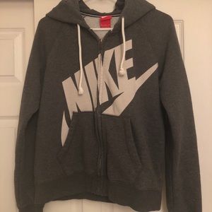Nike women’s sweatshirt